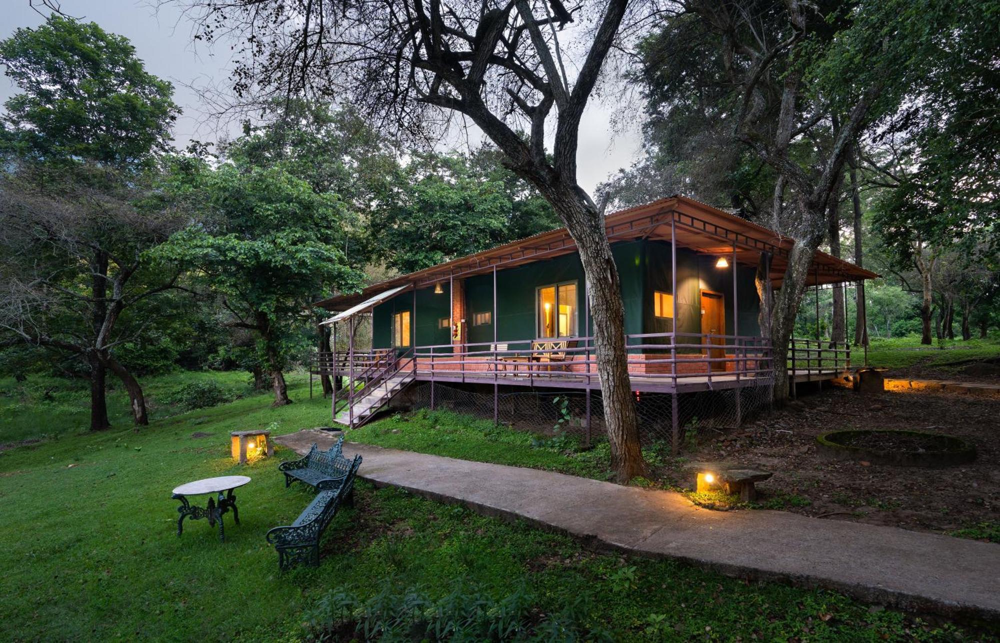 Hotel Jungle Hut Masinagudi Esterno foto